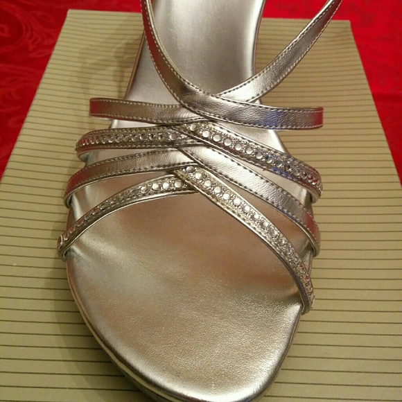 Jacqueline Ferrar  heels - Picture 5 of 6